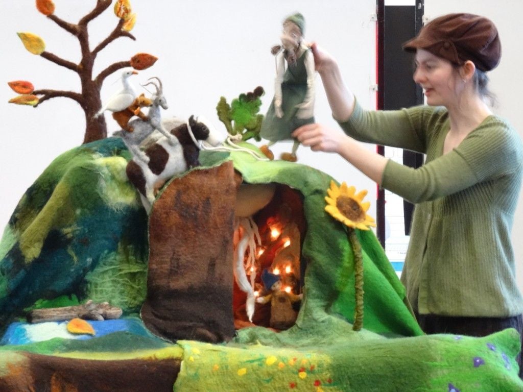 Queen's House children visit Theatre in Suffolk