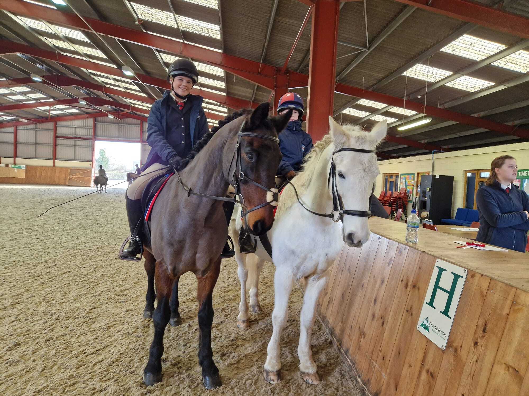 Woodbridge Equestrian Team Qualify for Hickstead Woodbridge School